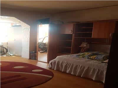 Apartament cu 3 camere in Onesti situat in zona ultracentrala, STR OITUZ CU ACOPERIS NOU