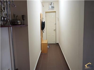 Apartament decomandat bilateral cu 3 camere