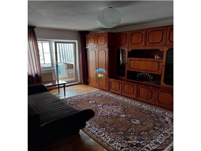 apartament de inchiriat cu loc de parcare, 3 camere decomandat, Marasti Cluj Napoca