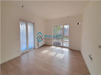 Royal Imobiliare-Vanzare Apartament 3 camere-zona Sud
