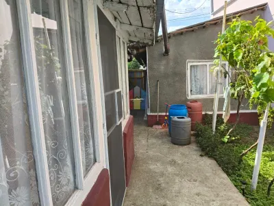 Radu Negru - Buzaului, Casa 4 cam Teren - 264 mp - Braila