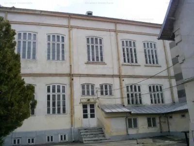 Centru artera Ultracirculata IMOBIL D+P+1, 596mp construiti Teren=5mp, - Braila