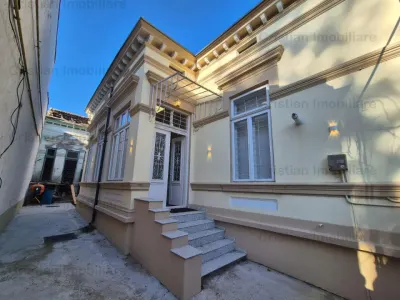 Casa Superba 3 camere, 127 mp utili , toate utilitatile, zona Centrala - Braila