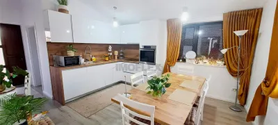 Casa individuala de lux in Giroc, poziție excelentă, comision 0 %, o casă care merită văzută ! - Giroc