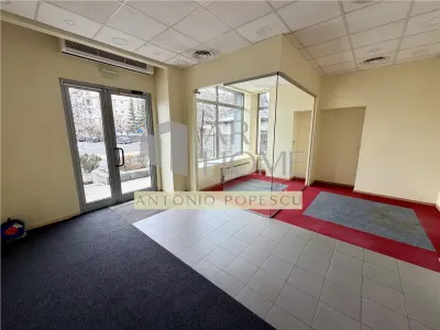 Spatiu comercial, parter de bloc, stradal, Ploiesti, Democratiei - Ploiesti