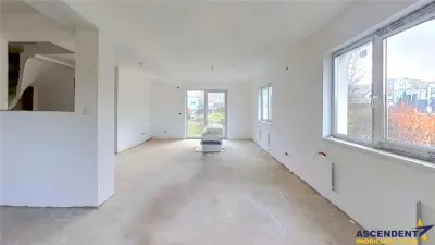 Tur LIVE! Casa familiara cu etaj, zona linistita, Corunca, Mures - Corunca