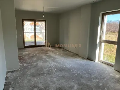 Apartament 2 camere partial finisat, zona Centrul Vechi - Baia Mare