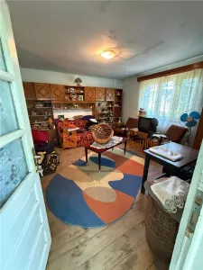 Casa tip parter 3 camere decomandata zona Zoresti - Zoresti