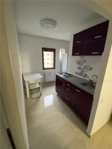 Vanzare garsoniera | Mall Vitan - Dristor | 40mp utili | bloc 1990 reabilitat | o pozitie exceptionala | etaj 4 | - Bucuresti