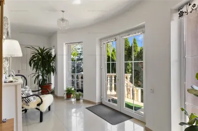 Vila / Casa superba cu 5 camere zona | 1032 mp teren |  Sanpetru Brasov - foto 11