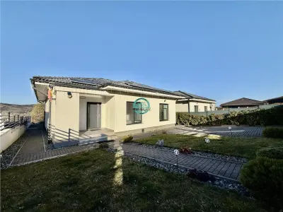 Casa cu 4 camere de vanzare, 120 mp utili si 550 mp teren in Corunca - Corunca