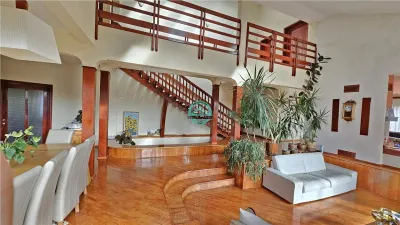 Vand casa de 380 mp, cu teren de 3500 mp in Sangeorgiu de Mures - Sangeorgiu de Mures