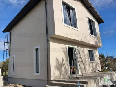 Vila 5 camere de vanzare in Frumusani, ideala investitie - Frumusani