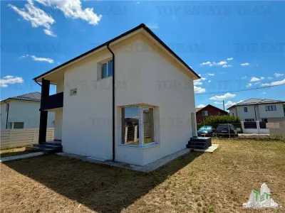 Casa individuala tip P+1+Pod  LA CHEIE cu 128 mp utili si 500mp de curte - Ciorogarla