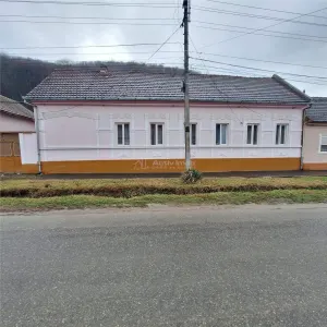 Bocsa Montana, Casa mare la strada principala - Bocsa
