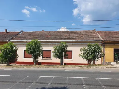 Bocsa Montana, Casa Solida + Teren, Strada Principala - Bocsa