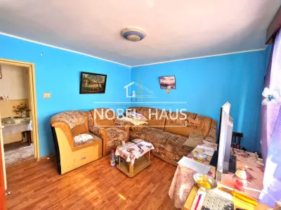 Apartament 2 camere, decomandat, etajul 4, zona Stadion - Barlad