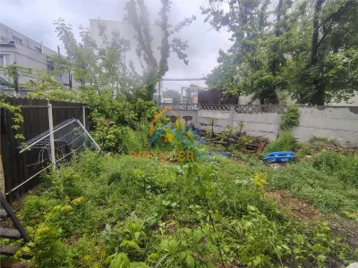 Teren cu casa de 60 mp - Bucuresti