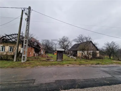 RECO Teren mare cu 2 case de demolat in Gepiu - Gepiu