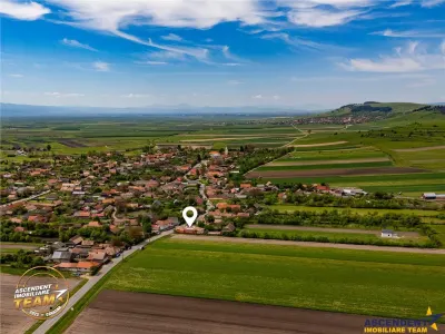 1.200mp teren si casa cu gradina inflorata, aproape de Targu Secuiesc: Belani - Targu Secuiesc