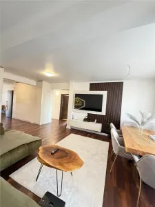 Etaj III | Apartament spatios cu 3 camere - 86 mÂ² | Parcare proprie - Satu Mare