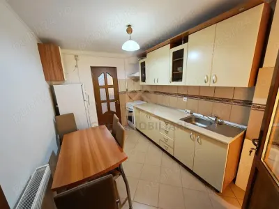 Apartament 3 camere de vanzare cu garaj - Baia Mare