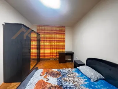 Central, zona liceului Eminescu, apartamet 2 camere decomandat - Baia Mare